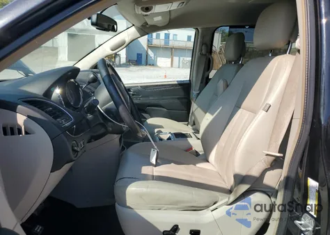 2015 Chrysler Town & Country Touring z USA, uszkodzony, nr VIN 2C4RC1BG7FR664647